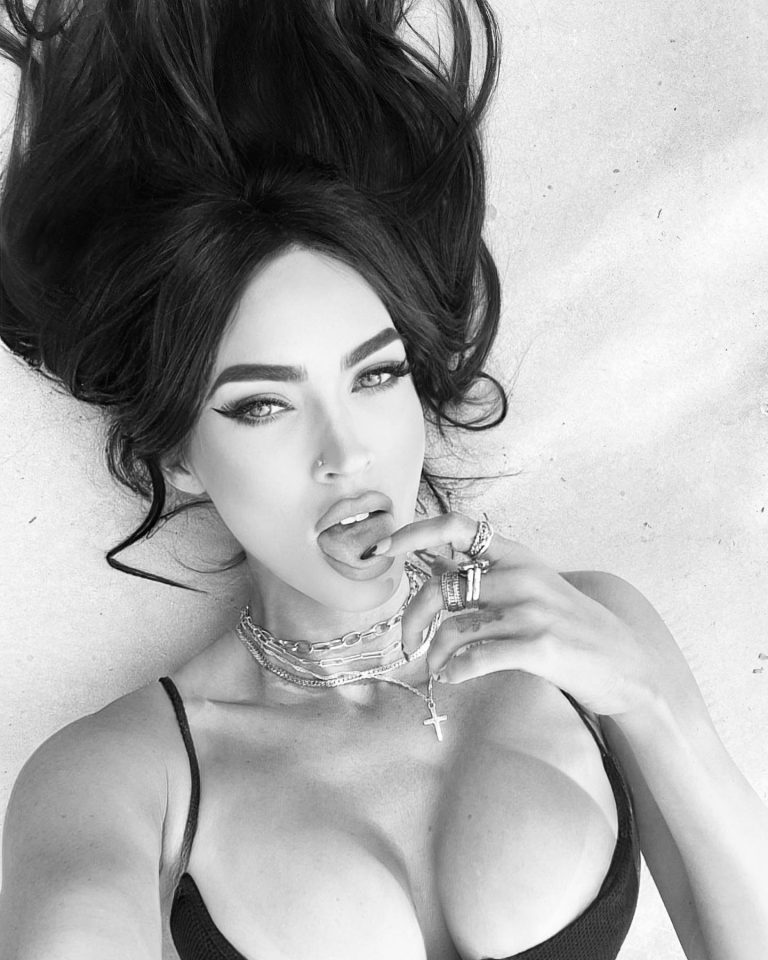 Megan Fox sexy AF (76 pics)