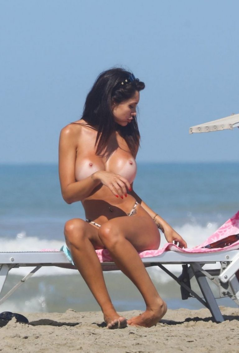 Martina Di Maria caught topless on the beach (41 pics)