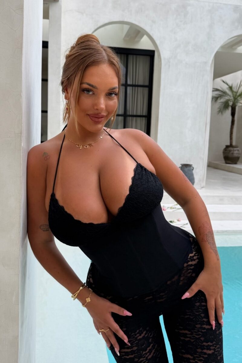 Busty influencer in premium nudes and sex videos (73 pics - 24 videos)(updated) 1